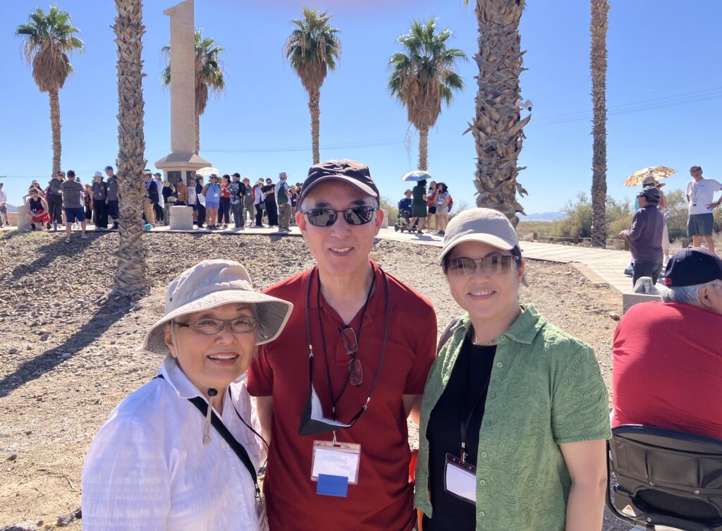 Brian Niiya (middle) with Jane Katsuyama (Poston former incarceree, left) and her daughter Jana Katsuyama (right).