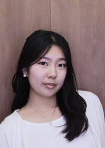 Emma Lee headshot